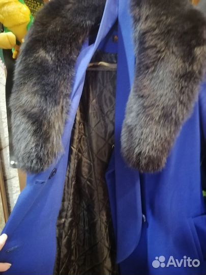 Пальто женское зима, размер 44. Можно и на 46