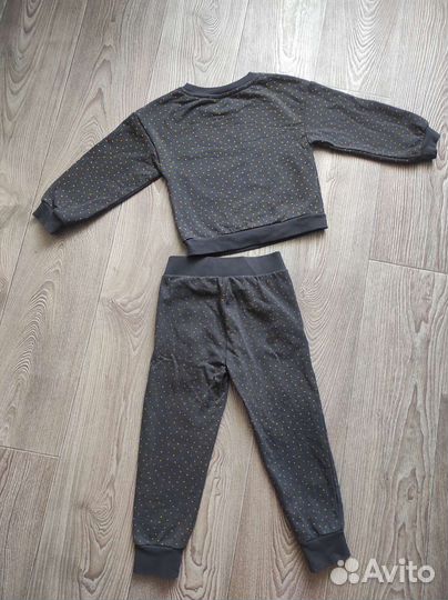 Костюмы (104)