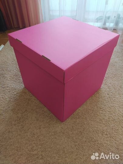 Большая подарочная коробка