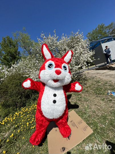 Белый мишка,чебурашка,надувные костюмы