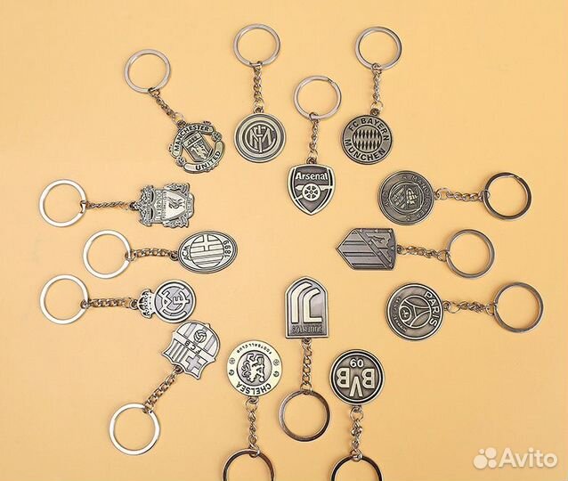 Брелки футбольных команд и футболистов