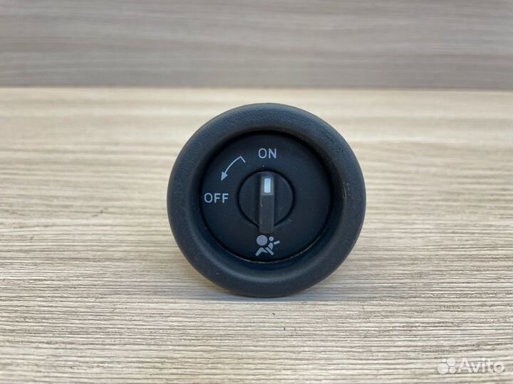 Выключатель подушки безопасности LADA X-Ray