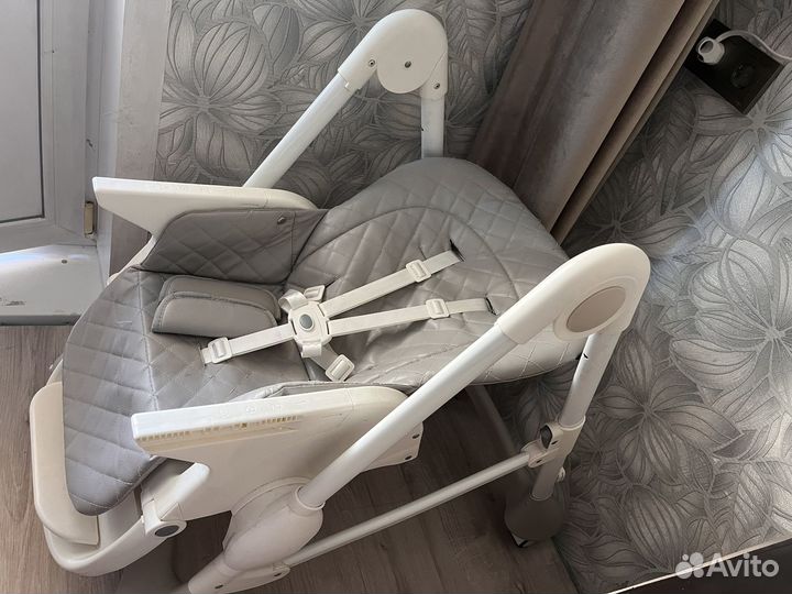 Стульчик для кормления nuovita