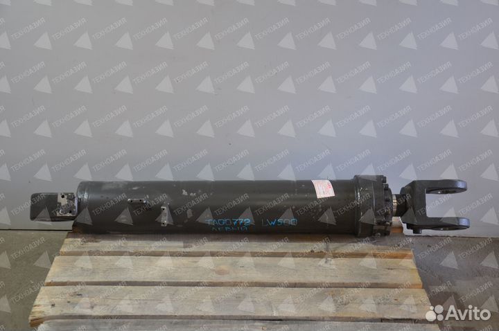 Гидроцилиндр подъема стрелы 803013063 xcmg LW500FN