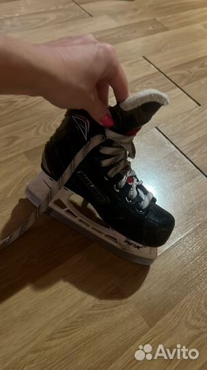 Хоккейные коньки bauer