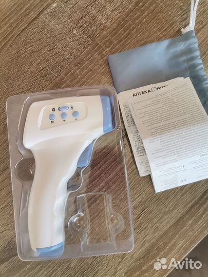 Бесконтактный термометр новый