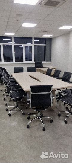 Стол перегововрный. В наличии