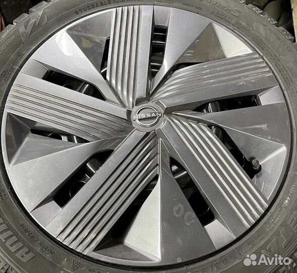 Диски R16-4х100-60.1 с колпаками Nissan
