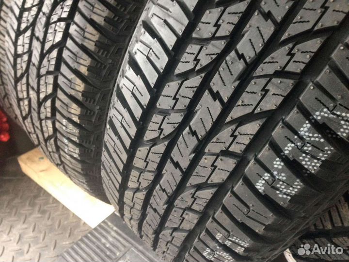 Yokohama Geolandar A/T G015 215/65 R16