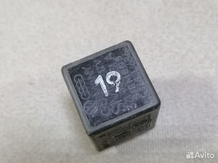 Реле 23842085 VW Golf II 1983-1992