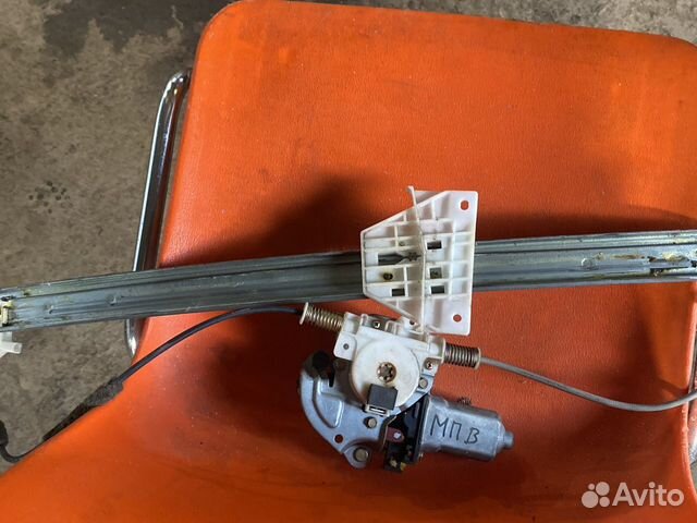 Стеклоподъемник Передний правый Мазда мпв