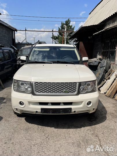 В разборе Range Rover Sport