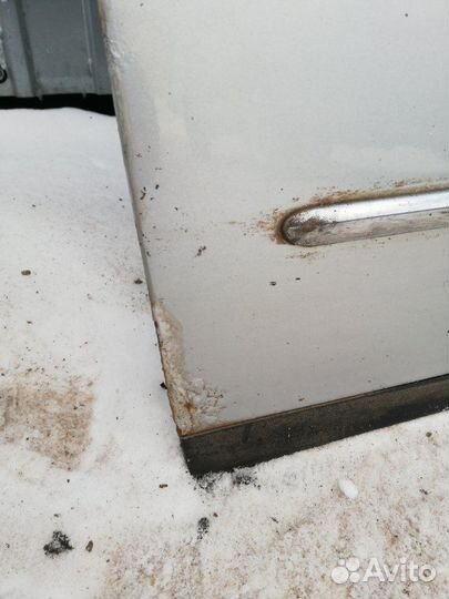 Дверь передняя левая Volkswagen Passat B6 BZB