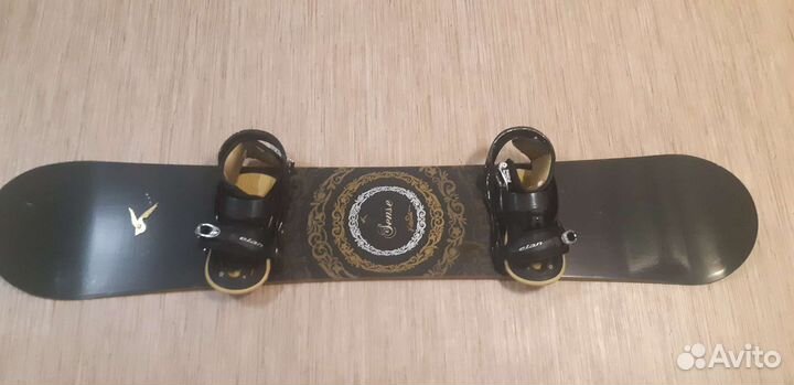 Сноуборд с креплениями