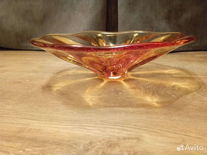 Винтаж, Чехословакия. Фруктовница, гутное стекло