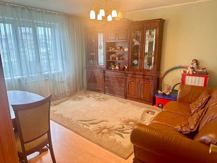 3-к. квартира, 67 м², 8/10 эт.