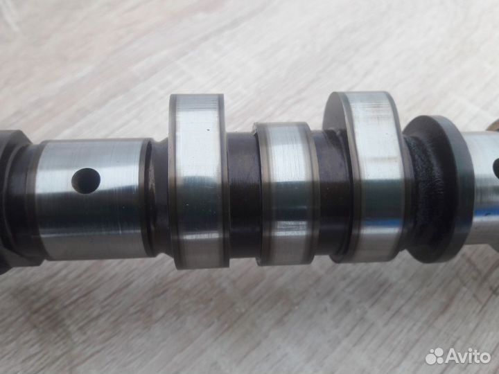 Распредвал правый Mercedes W220 A1370500301