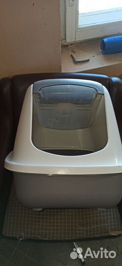 Закрытый туалет для кошки