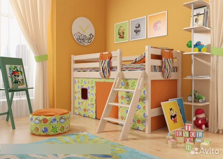 Кровать-чердак Соня 12, низкая с наклонной лестницей, белая