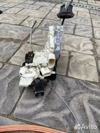 Замок двери audi а8 d3