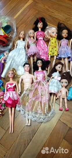 Коллекция кукол с гардеробом
