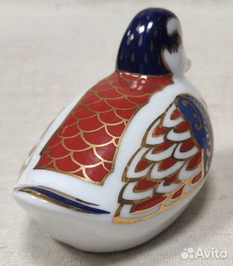 Фарфоровая статуэтка 