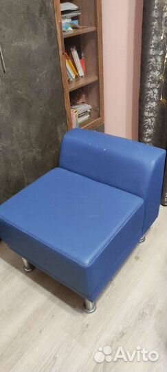 Диван кожаный на балкон