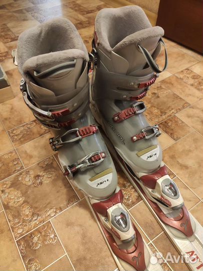 Горные лыжи ботинки и палки женские