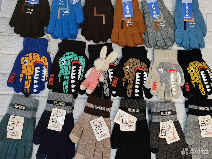 Перчатки и варежки детские и подростковые новые