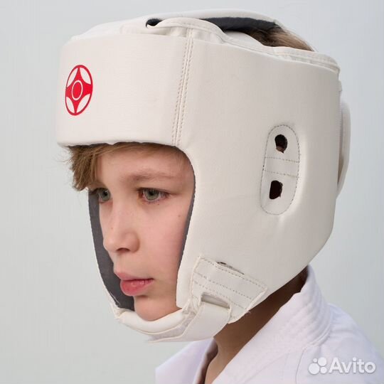 Шлем для карате открытого типа