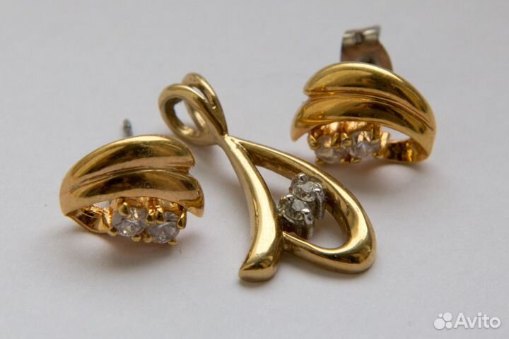 Комплект позолоченный с фианитами кулон и серьги