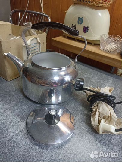 Электрочайник новый