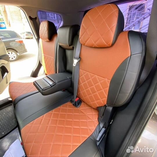 Авточехлы Toyota Raum