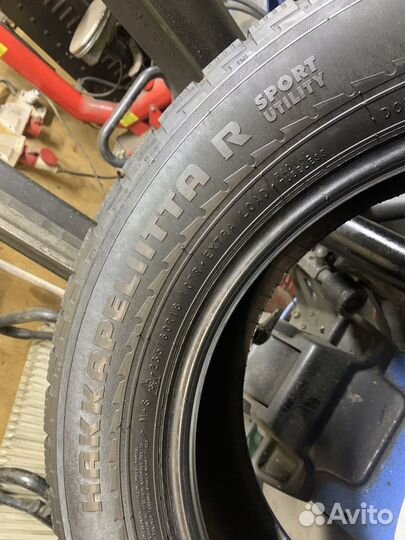 Nokian Hakkapeliitta R 235/60 R18 107R 4шт