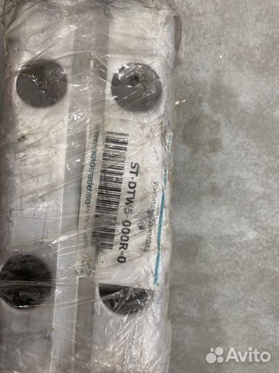 Усилитель переднего бампера Nissan Tiida 04