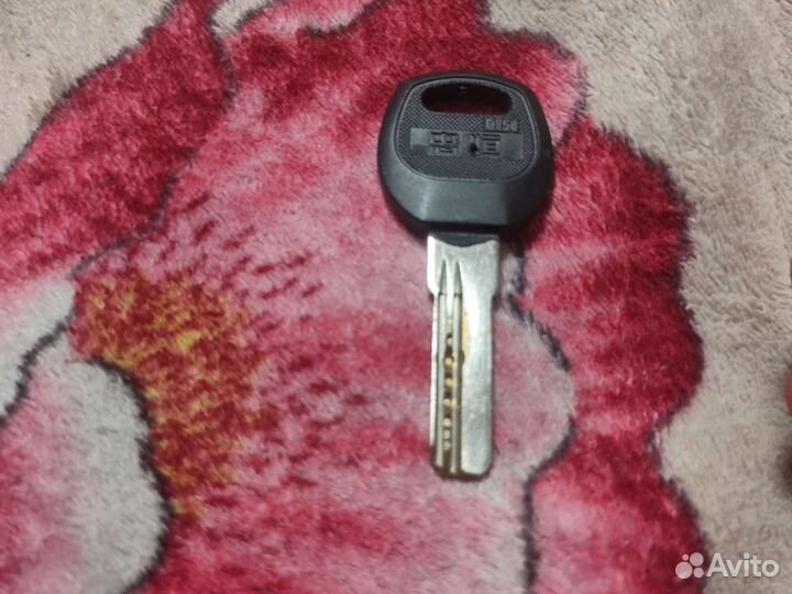 Ключ дверной