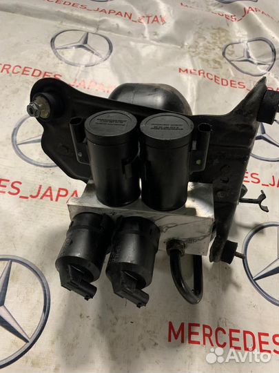 Блок клапанов ABC w220