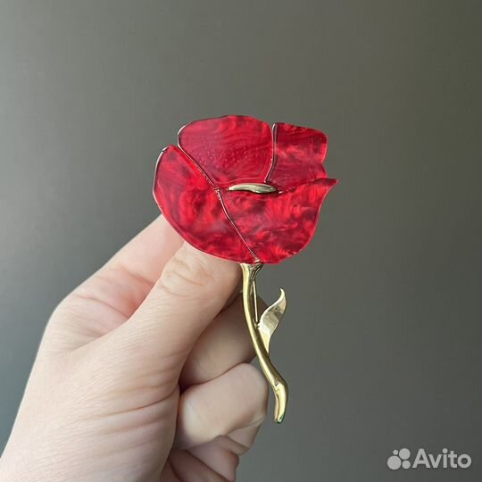 Брошь красный мак