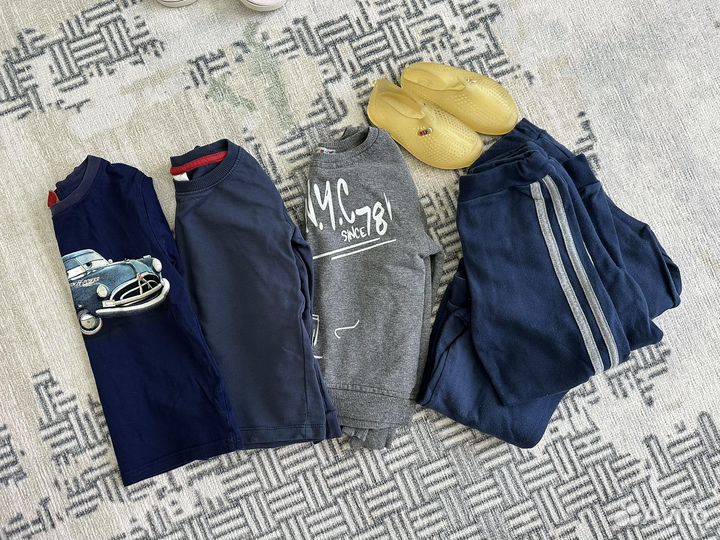 Вещи пакетом на мальчика 98/104