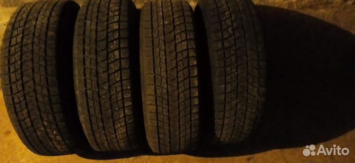 Bridgestone Blizzak DM-Z3 235/65 R17