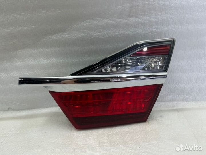 Фонарь внутренний задний правый Toyota Camry V55