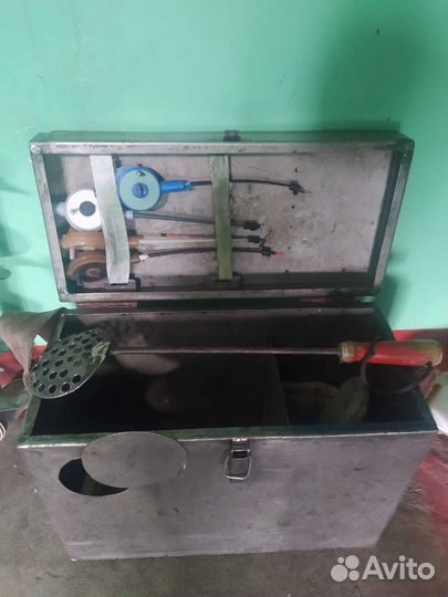 Рыболовный ящик и бур всё титан