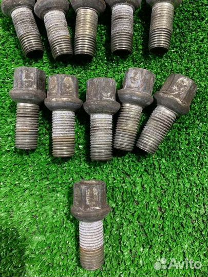 Болт колесный Audi A4 B8 CDN 2011