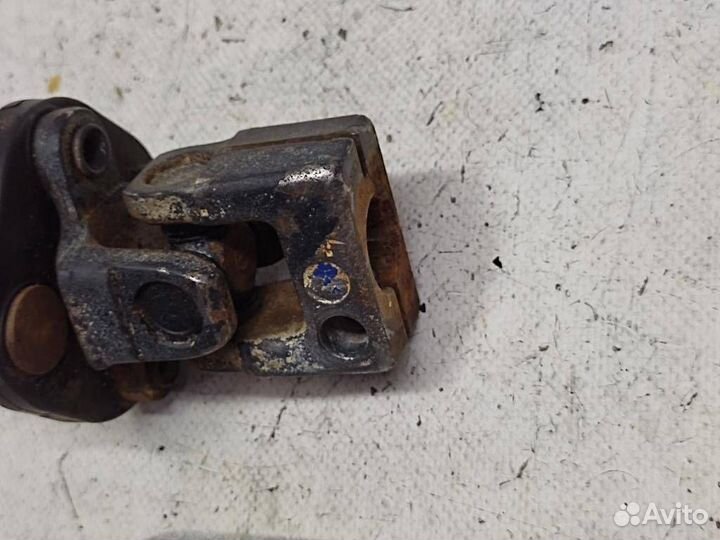 Кардан рулевого вала w140 S-class 104.990