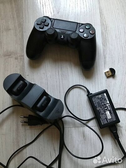 Геймпад Sony DualShock 4 v2 CUH-ZCT2E