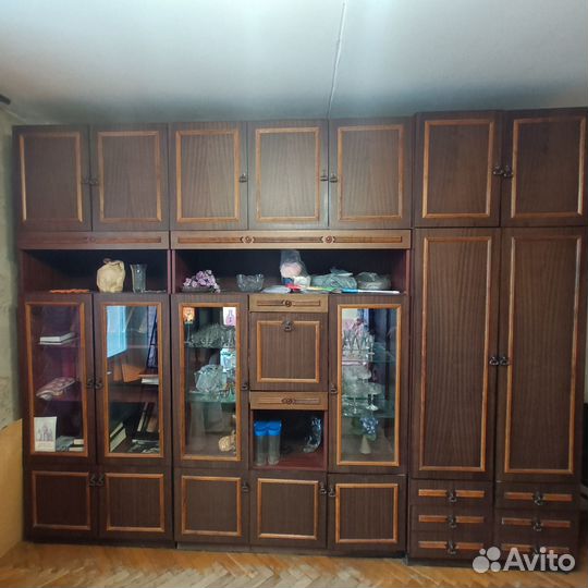 Стенка в гостиную периода СССР