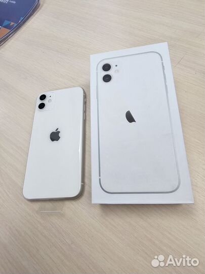 Телефон iPhone 11