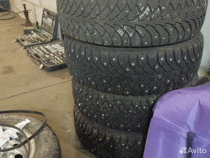 Nokian Tyres Hakkapeliitta 4 6.50/65 R15