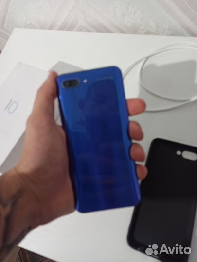 HONOR 10, 4/64 ГБ