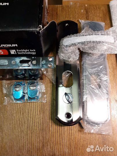 Замок врезной